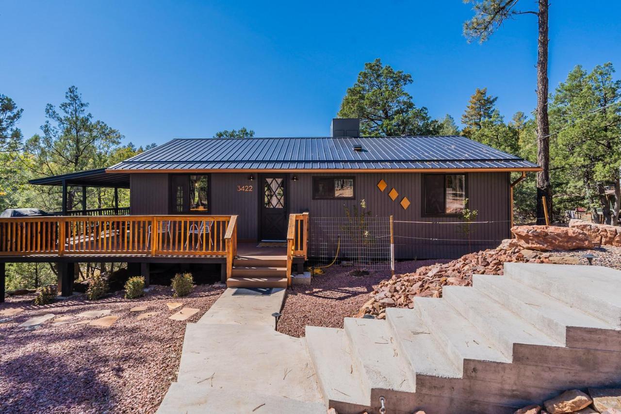 The Pine House - Cozy Mid-Century Modern, Pet-Friendly Villa Eksteriør bilde