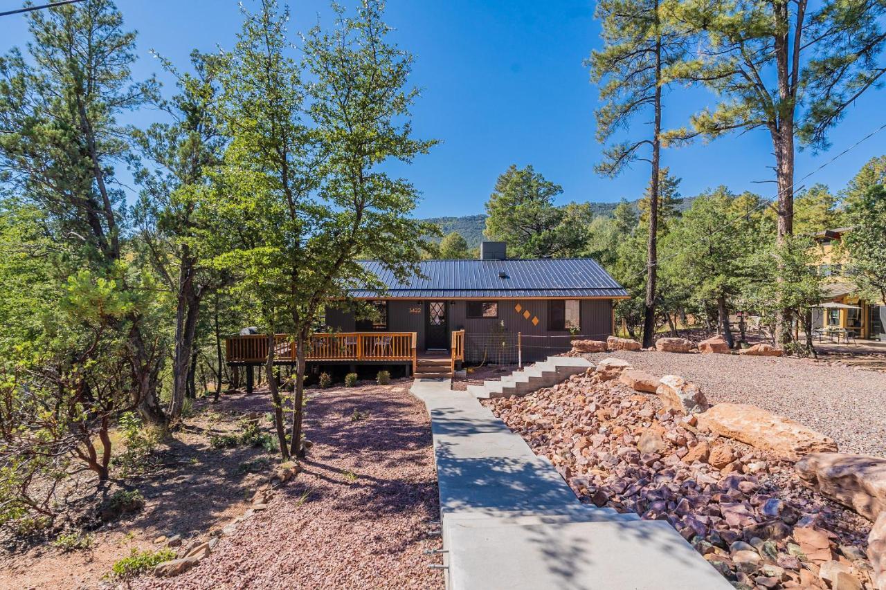 The Pine House - Cozy Mid-Century Modern, Pet-Friendly Villa Eksteriør bilde
